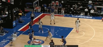 开云入口-崔永熙状态刚热便遭伤病打击 左腿受伤被搀扶离场