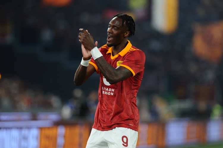 开云-邮报：维拉可能在未来几天签下亚伯拉罕，另外球队还想买中场