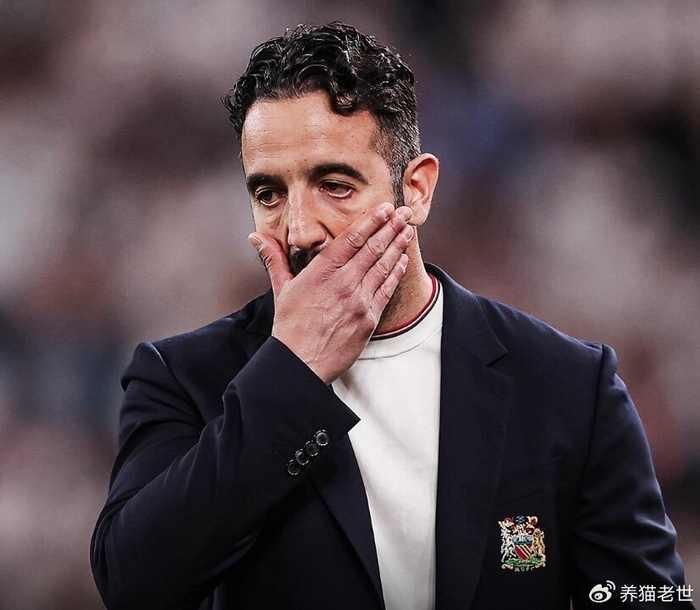 恭喜曼联，扭亏为盈！拉爵士功不可没，卡里克有望带来1亿英镑收入|托马斯-卡里克|欧冠|财报|票价|俱乐部_新浪体育_新浪新闻