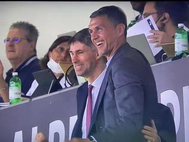 开云体育网址-红黑大叔们 都露出了老父亲般的笑容