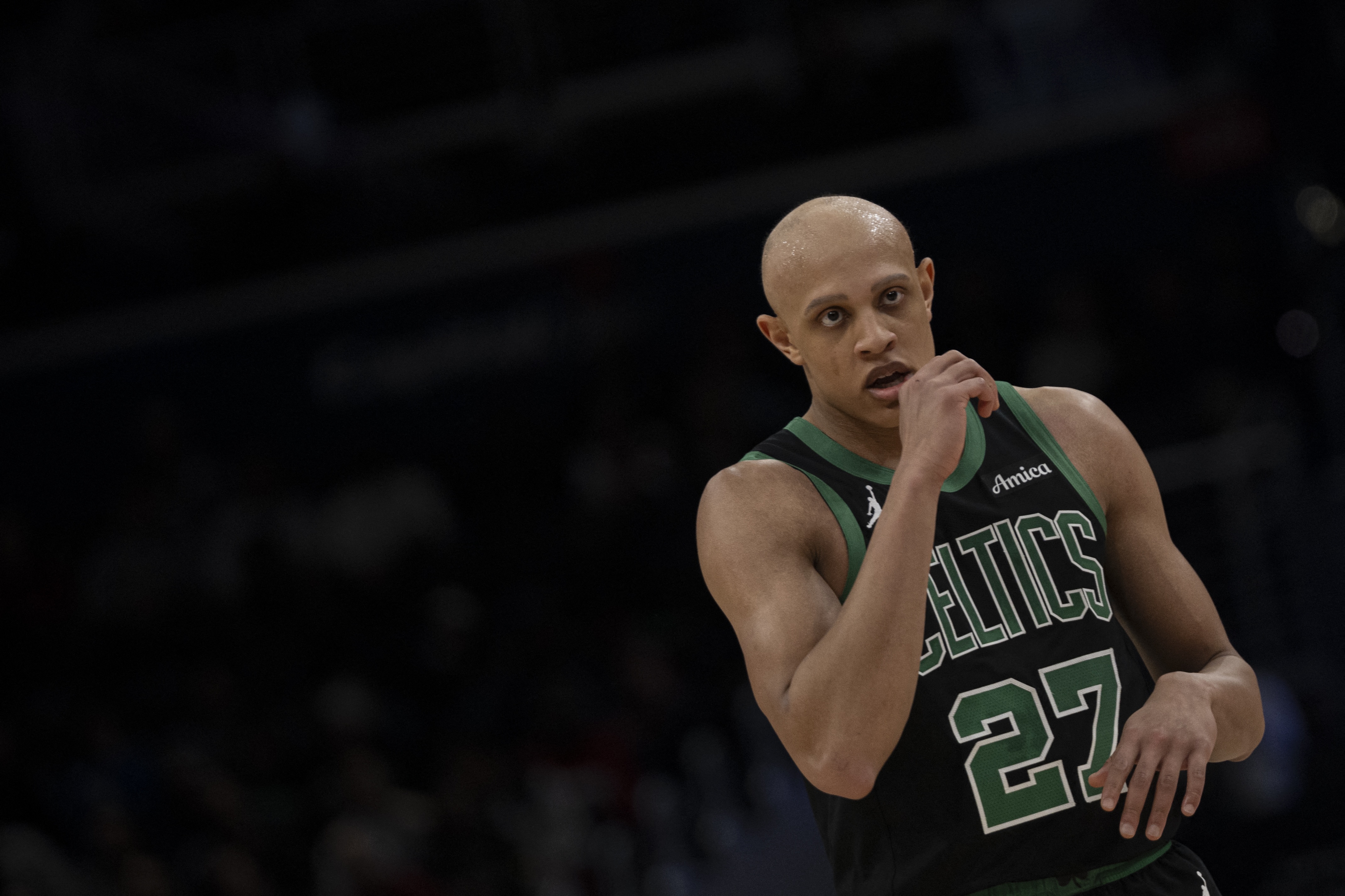 开云-杰伦·布朗：我知道沃尔什有潜力 我经常与他沟通 鼓励他